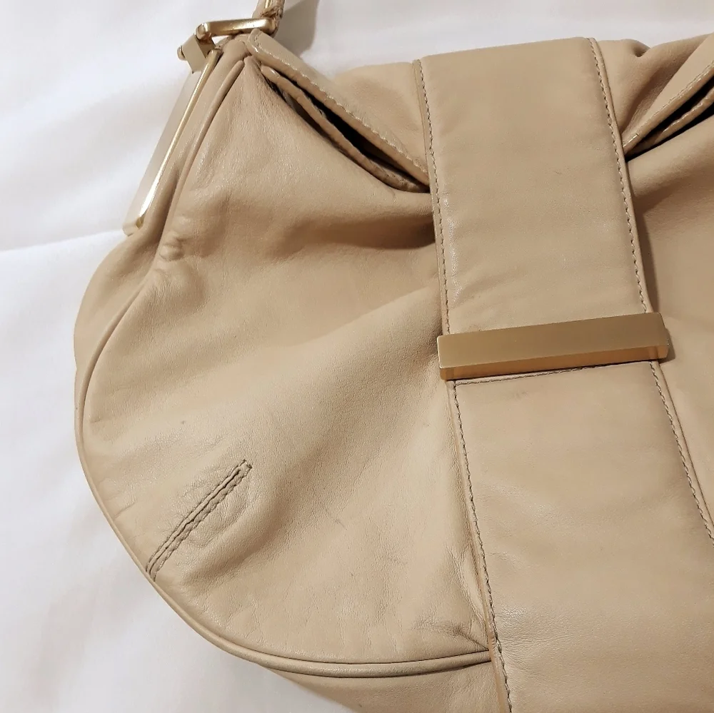 Vintage Banana Republic Cow Leather Bag Cream Women's Shoulder Bag Snap Closure